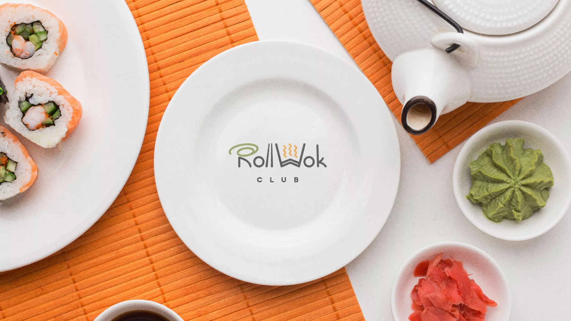 Разработка логотипа и фирменного стиля суши-бара «Roll Wok Club» в Павловском Посаде